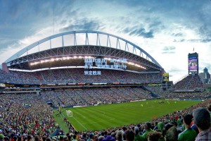 双加时鏖战！湖人险胜勇士，詹姆斯关键三分锁定胜局