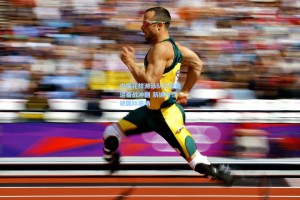 中国花样游泳队巴黎奥运备战冲刺 新编排惊艳国际赛场