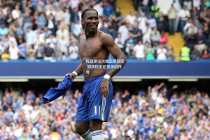 梅西第七次捧起金球奖 刷新历史纪录再创传奇